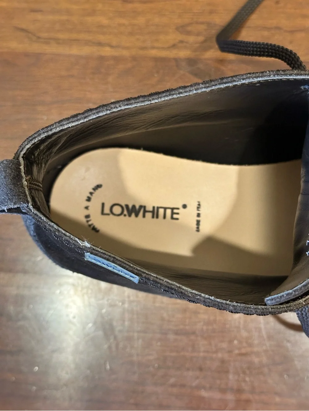 LO.White step into